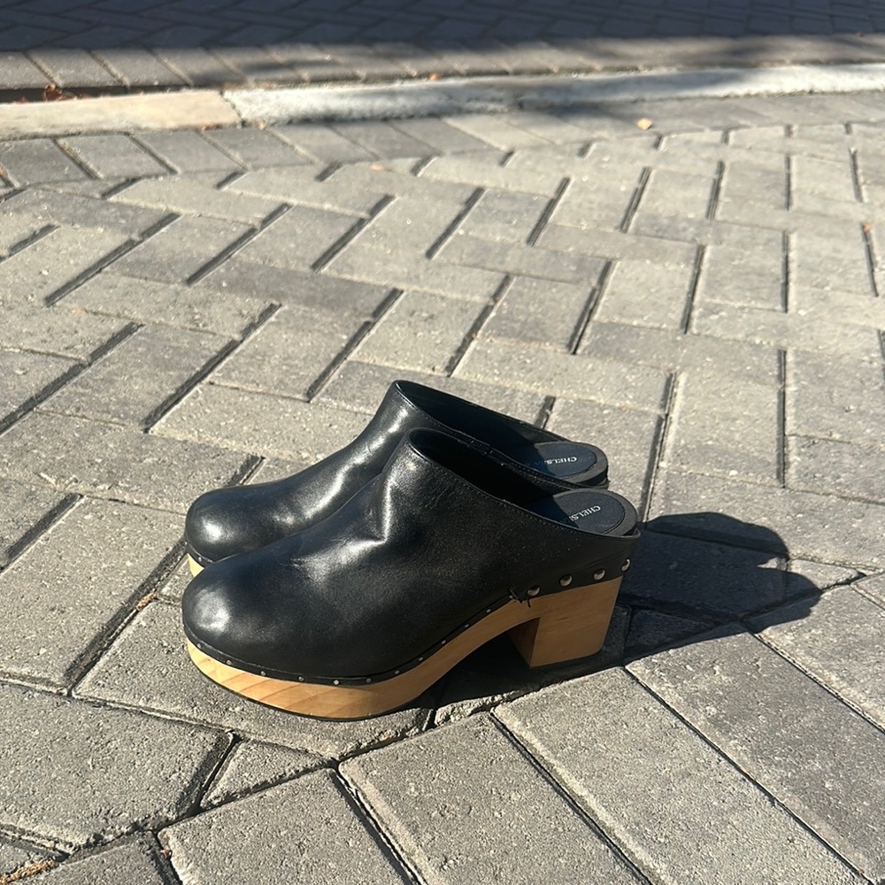Chelsea and Violet Leather Mules with Wooden Heel